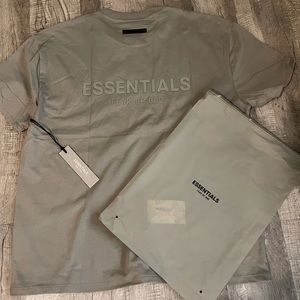 Fear of god essentials SS21 tshirt size M